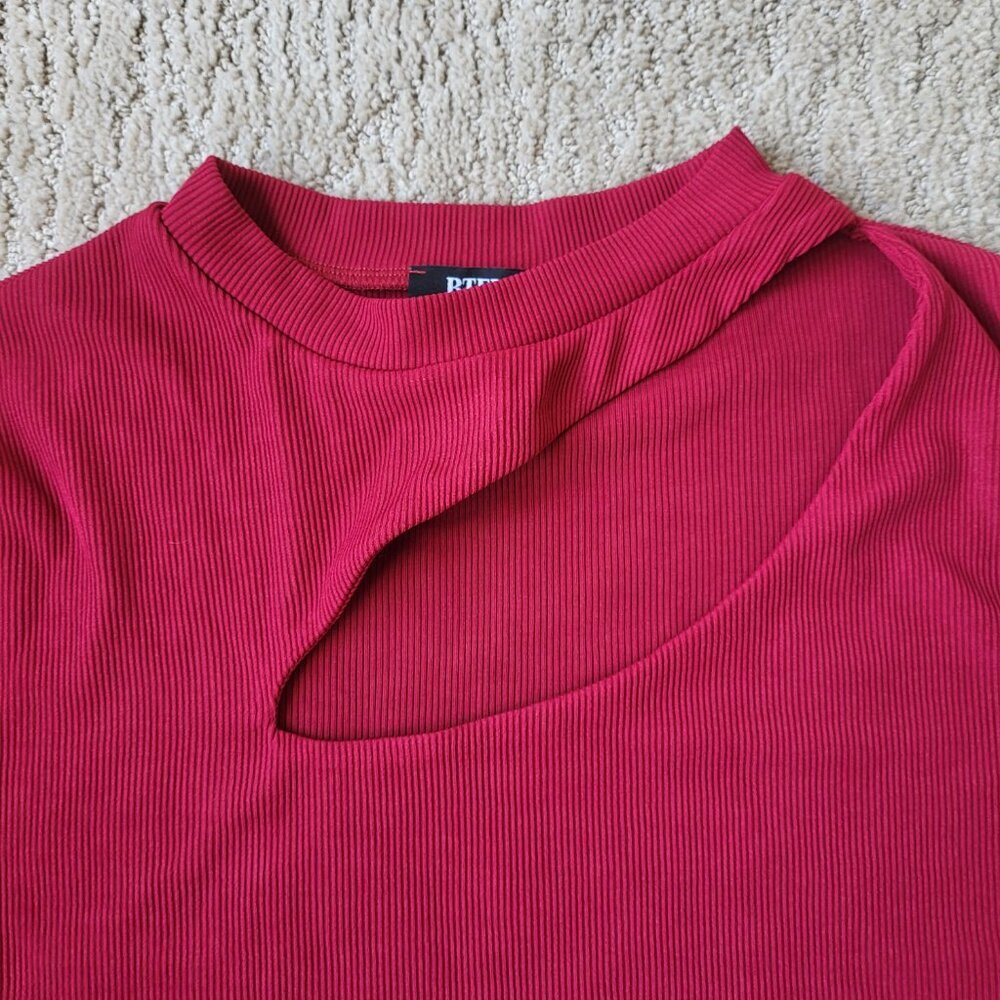 Women’s Long Sleeve Ribbed Crop Top with Front Cut-Out – Size XL – NWT - Picture 3 of 9